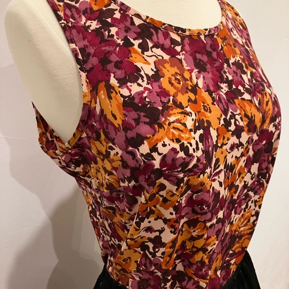 Covington Multicolor Floral sleeveless Blouse tank top - Picture 3 of 9